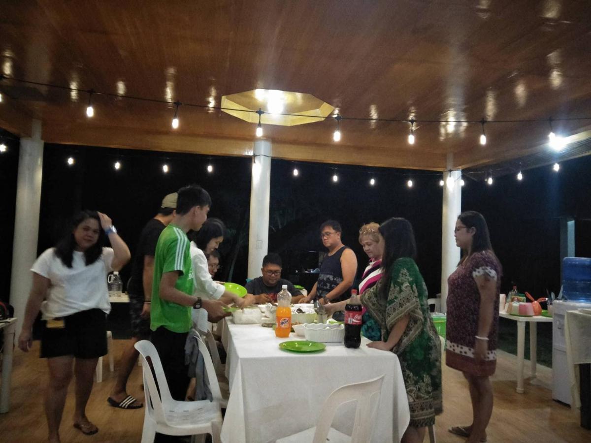Aundanao Oasis Beach Samal Buitenkant foto