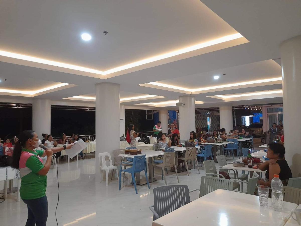 Aundanao Oasis Beach Samal Buitenkant foto